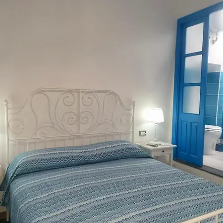 Pensión Blue *